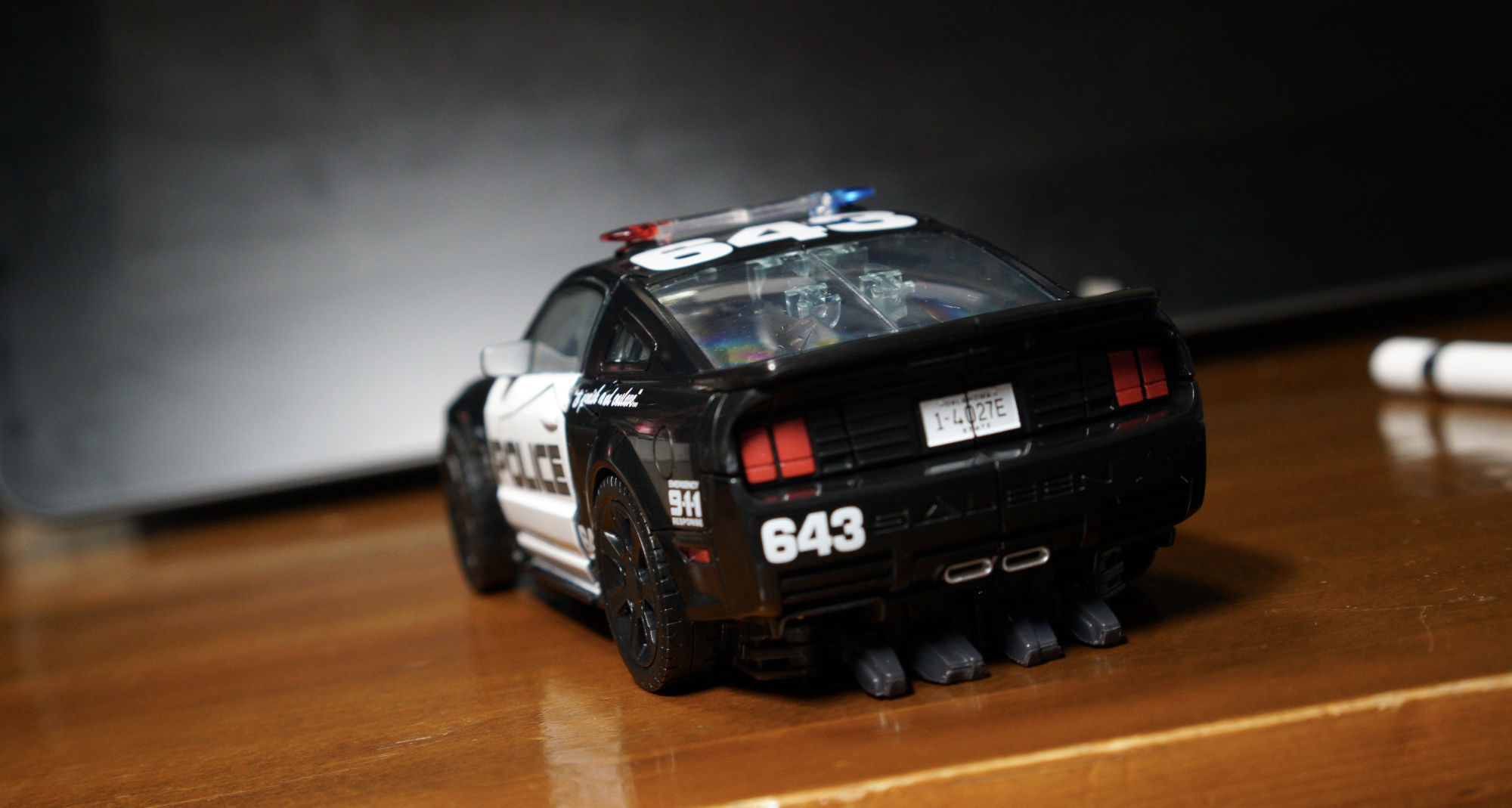 MPM-05 バリケード・ビークルモードリアビュー