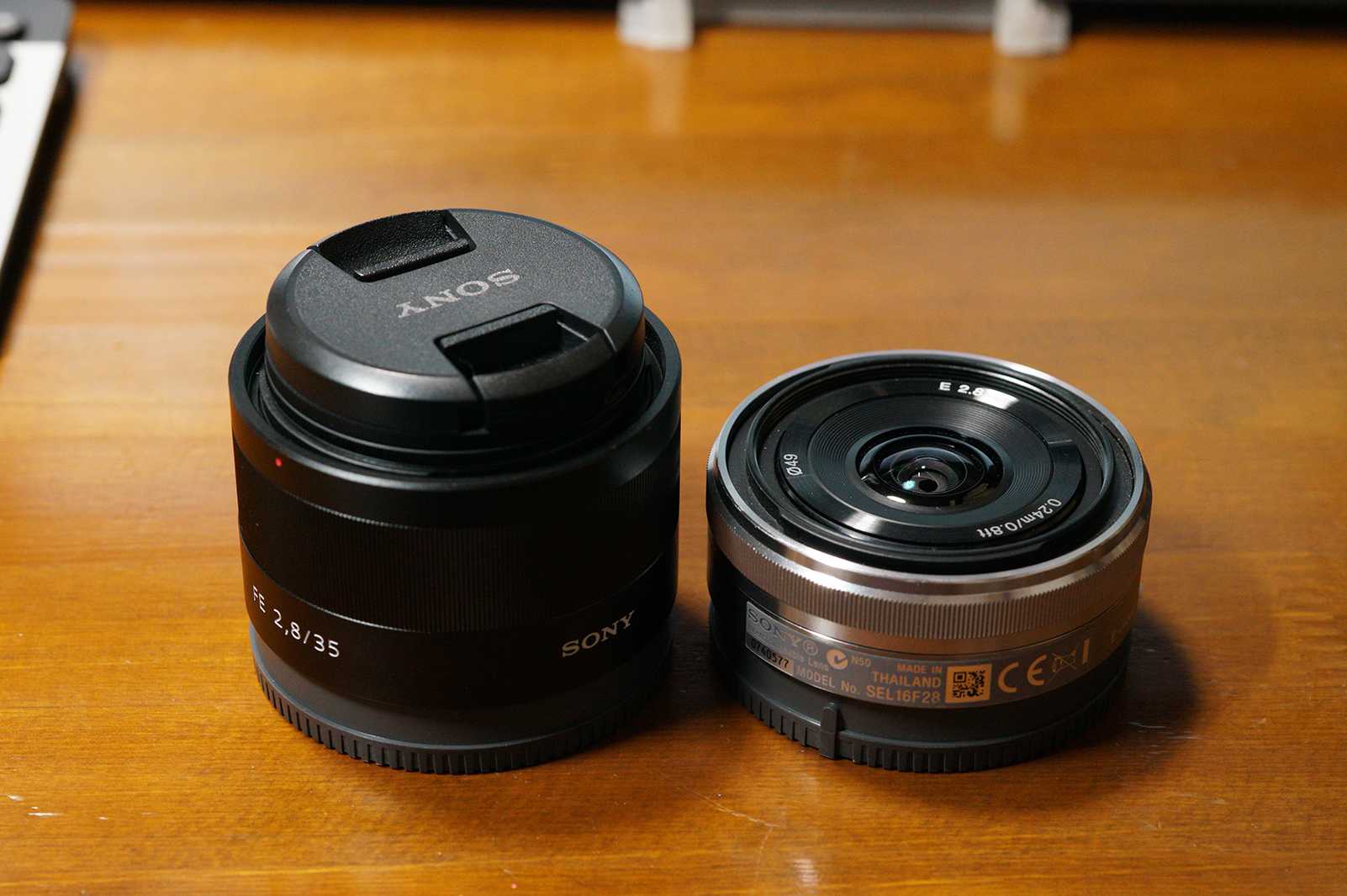 SEL35F28ZとSEL16F28(撮影はSEL50M28)