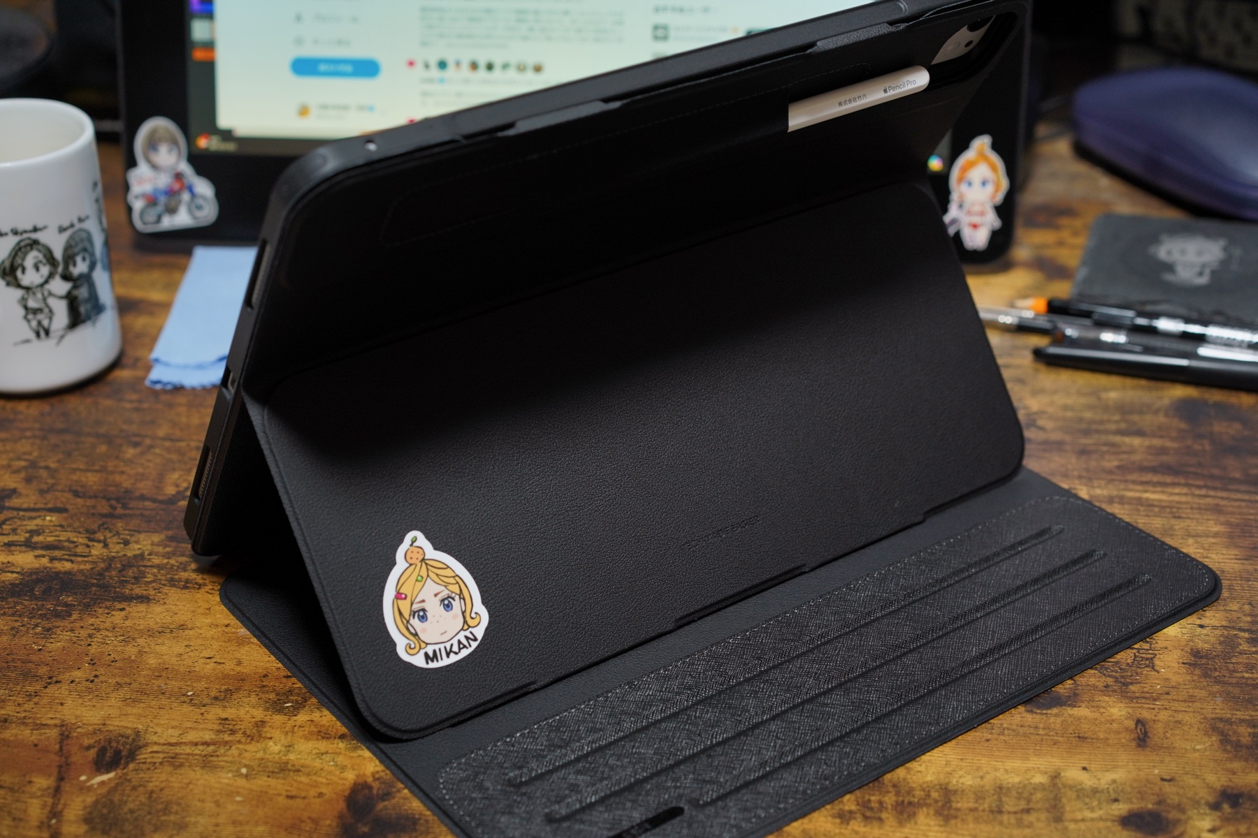 iPad Pro M4 13inch マグネットケース　スタンド背面