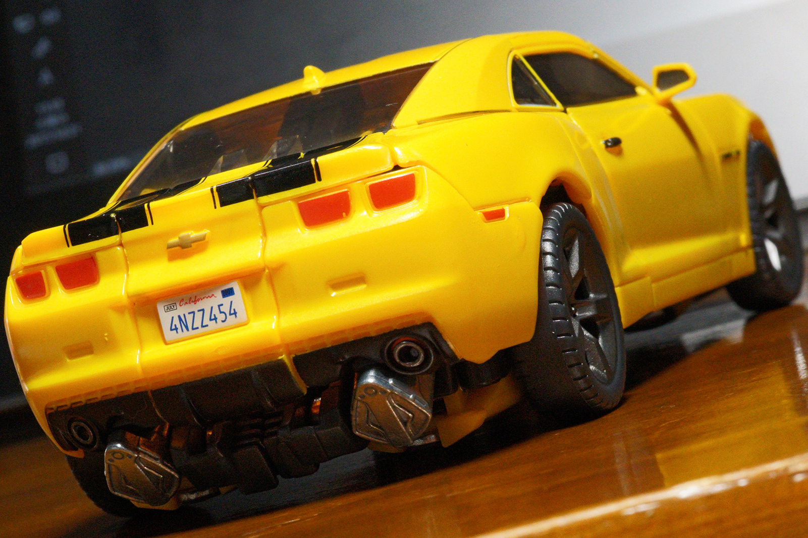 mpm-3バンブルビー　ビークルモード