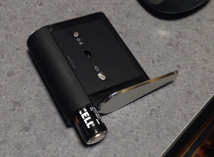 Wedge Touch 電池挿入